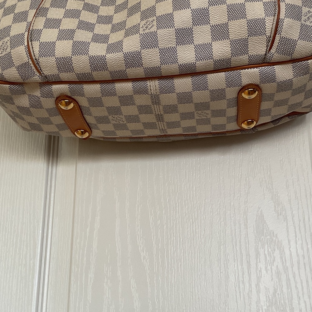 Louis Vuitton Damier Azur Hobo Bag in Cream and Brown - Picture 6 of 14